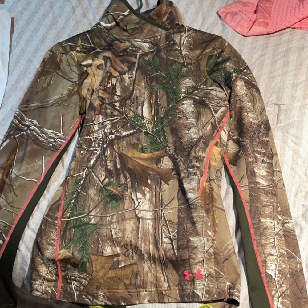 Camo sweatshirt